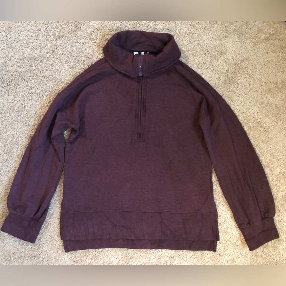 Travis Mathew Women’s 1/4 Zip Hoodie Medium Red